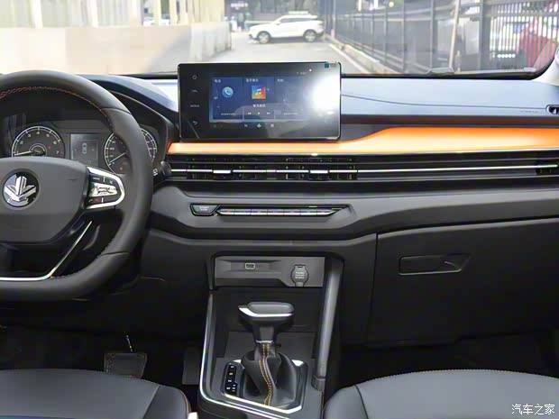 睿蓝汽车 睿蓝汽车X3 PRO 2022款 1.5L CVT小飒