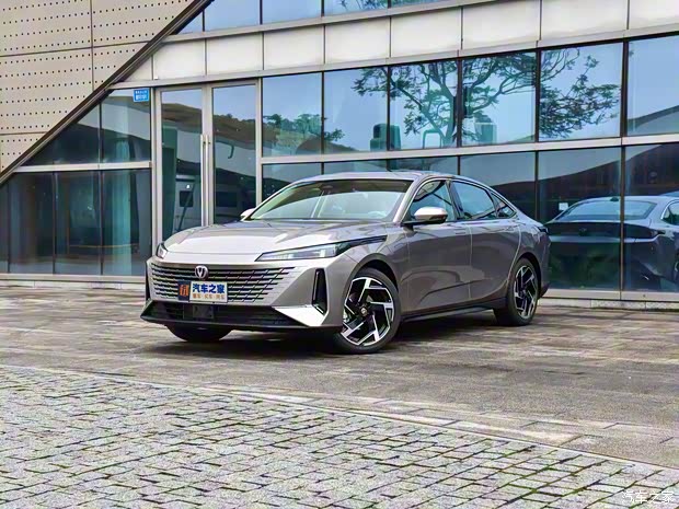 長(zhǎng)安汽車 逸達(dá) 2023款 藍(lán)鯨NE 1.5T GDI DCT旗艦型 長(zhǎng)安汽車 逸達(dá) 2023款 藍(lán)鯨NE 1.5T GDI DCT旗艦型