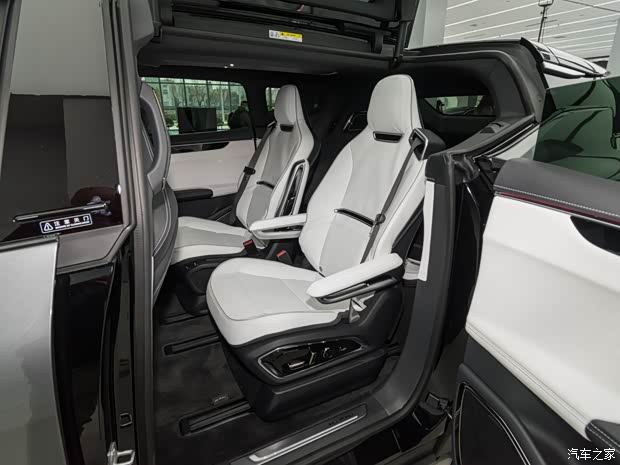 华人运通 高合HiPhi X 2022款 智远版6座 长续航版 华人运通 高合HiPhi X 2022款 智远版6座 长续航版