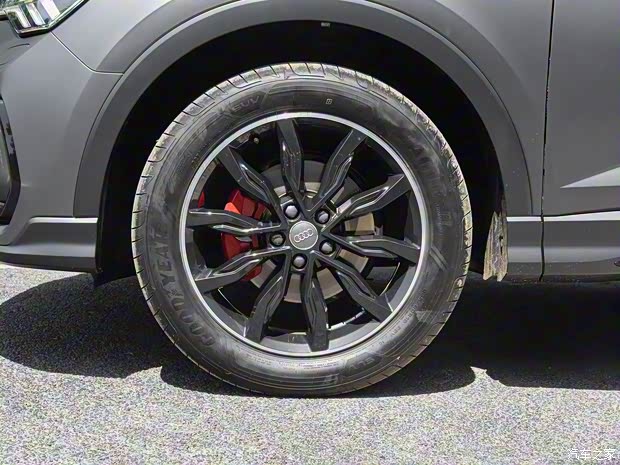 一汽-大眾奧迪 奧迪Q3 2020款 轎跑 45 TFSI quattro 定制尊享版