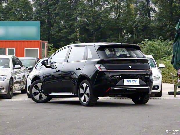 上汽通用五菱 寶駿云朵 2023款 460 Max 靈犀版 上汽通用五菱 寶駿云朵 2023款 460 Max 靈犀版