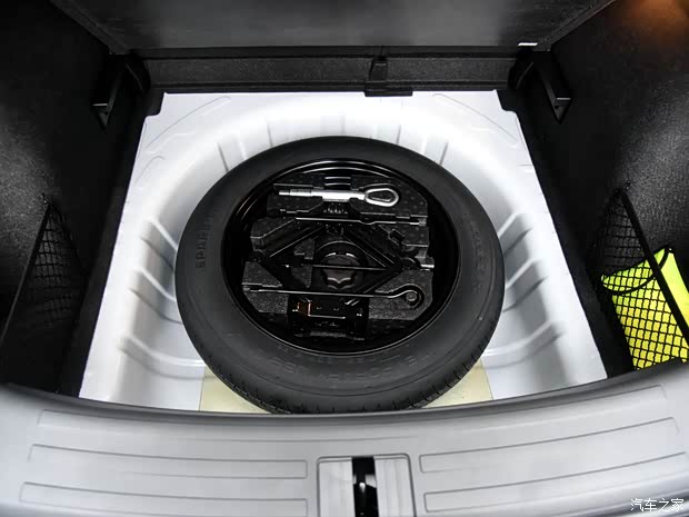 上汽集團(tuán) 名爵ZS 2018款 16T 自動旗艦互聯(lián)網(wǎng)版