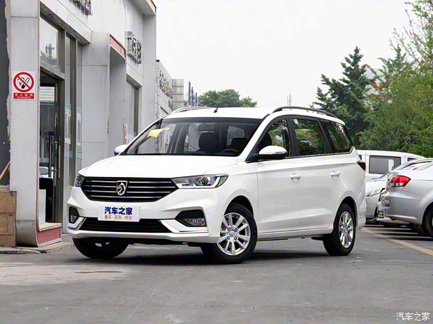 上汽通用五菱 寶駿360 2018款 1.5L 手動精英型 上汽通用五菱 寶駿360 2018款 1.5L 手動精英型