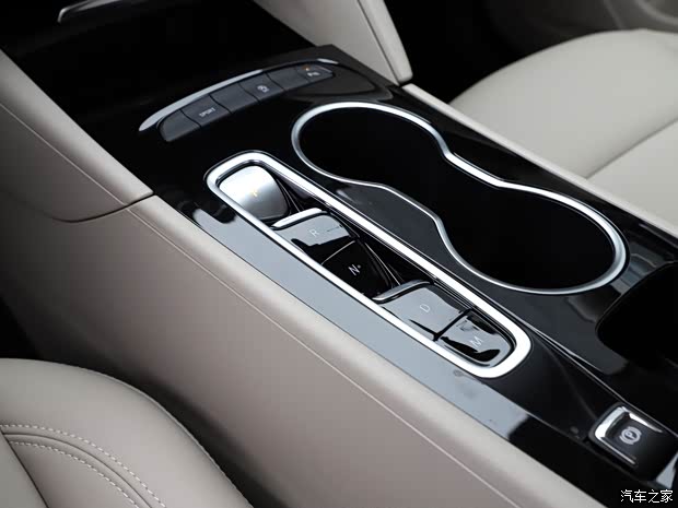 上汽通用别克 君威 2020款 552T 精英型 上汽通用别克 君威 2020款 552T 精英型