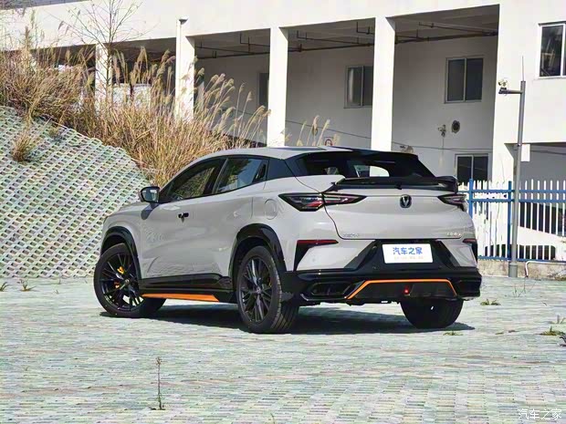 長安汽車 長安UNI-T 2023款 1.5T 運動版 旗艦型 長安汽車 長安UNI-T 2023款 1.5T 運動版 旗艦型