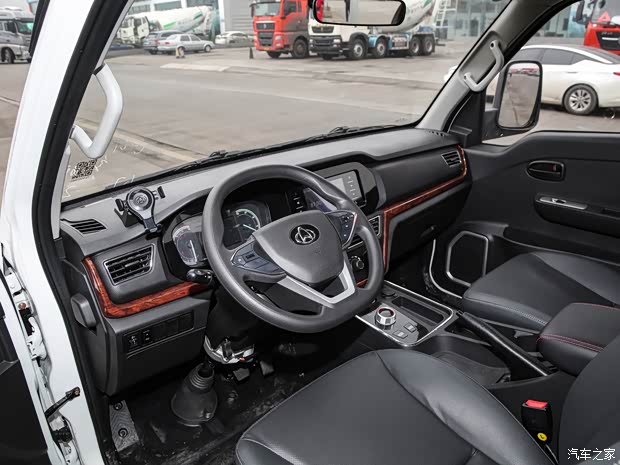 长安跨越 跨越者D5 EV 2023款 230km 豪华版 长安跨越 跨越者D5 EV 2023款 230km 豪华版