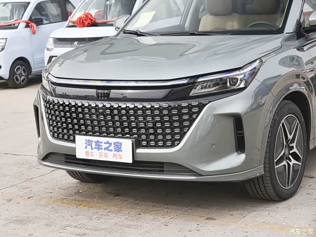 東風(fēng)小康 風(fēng)光藍(lán)電E5 2023款 1.5L 藍(lán)電DE-i