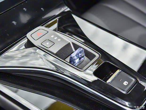 東風(fēng)乘用車 皓瀚 2023款 DH-i 1.5T 豪華版