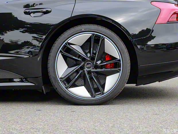 Audi Sport 奧迪RS e-tron GT 2023款 基本型