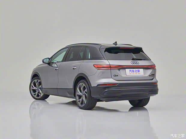 上汽奧迪 奧迪Q5 e-tron 2023款 50 e-tron quattro 榮耀型 影武士版 上汽奧迪 奧迪Q5 e-tron 2023款 50 e-tron quattro 榮耀型 影武士版