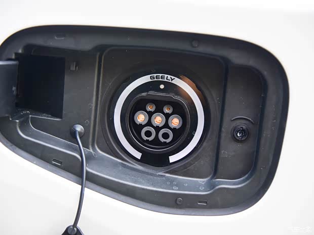 吉利汽车 博瑞GE新能源 2018款 PHEV 耀悦版 吉利汽车 博瑞GE新能源 2018款 PHEV 耀悦版