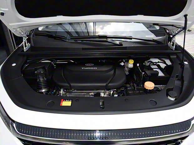 上汽通用五菱 新宝骏RM-5 2019款 1.5T CVT 24小时在线尊贵型 6座