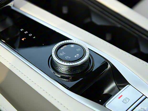 上汽集团 荣威RX9 2023款 2.0T 中配 基本型