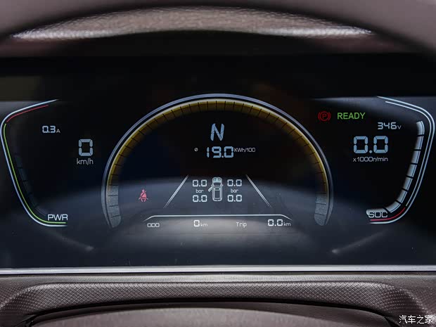 北京汽車制造廠 王牌M7新能源 2023款 長軸·創(chuàng)富版7座 50.3kWh