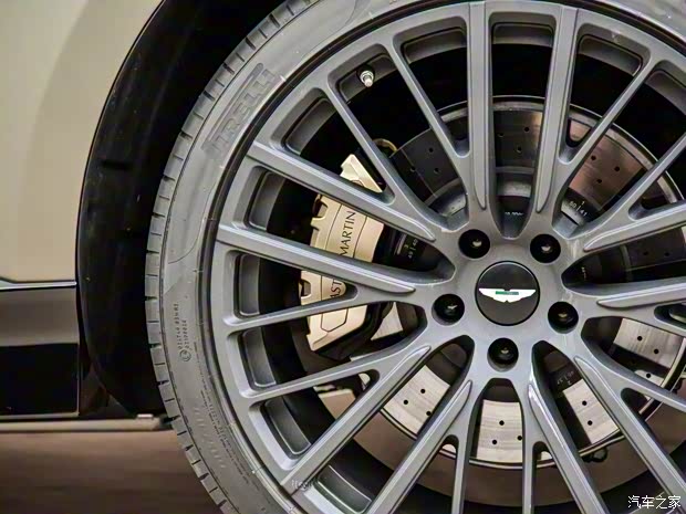 阿斯頓·馬丁 阿斯頓·馬丁DBX 2023款 4.0T V8 707