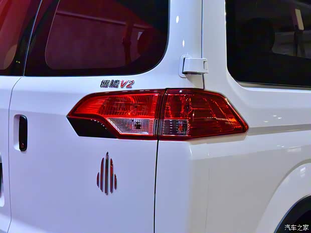 北汽瑞翔 博騰V2 2022款 1.5L客車舒適型