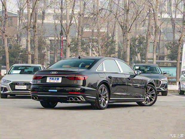 奧迪(進口) 奧迪S8 2023款 S8L 4.0TFSI quattro