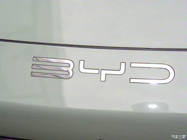 比亚迪 海豹 2022款 700km 长续航后驱版