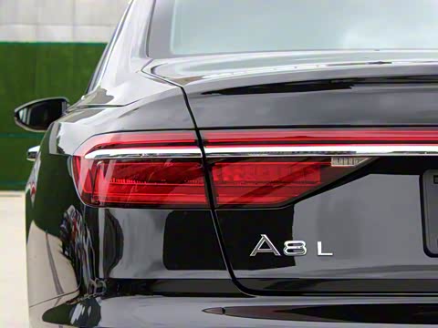2019款 Plus A8L 50 TFSI quattro 豪华型 2019款 Plus A8L 50 TFSI quattro 豪华型