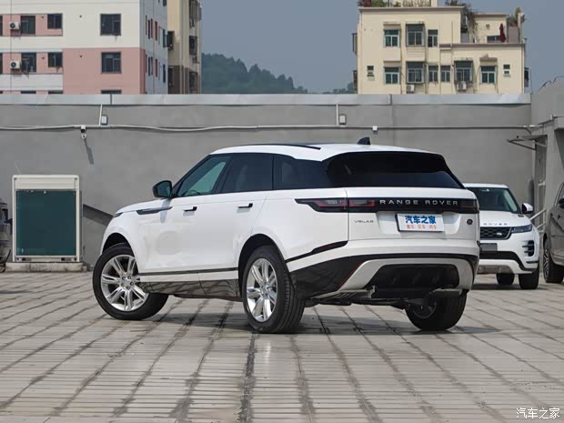 路虎(进口) 揽胜星脉 2022款 250PS 熠金珍藏版