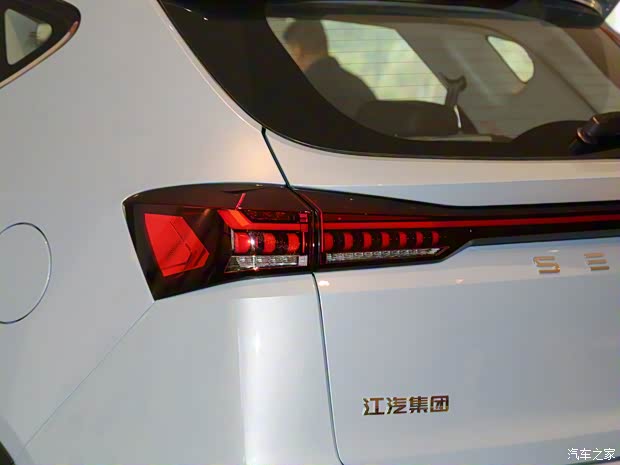 江汽集团 思皓X6 2022款 1.5T 高配版