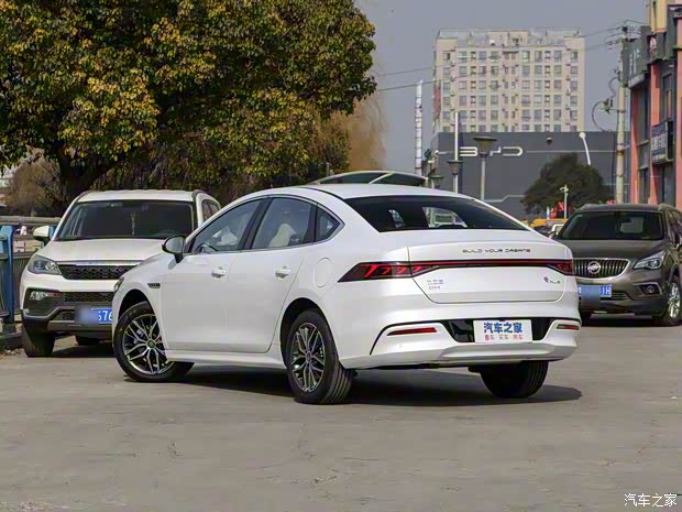 比亞迪 秦PLUS 2023款 DM-i 120KM 尊貴型