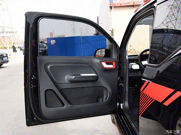 上汽通用五菱 宏光MINIEV 2022款 GAMEBOY 300km 玩咖款