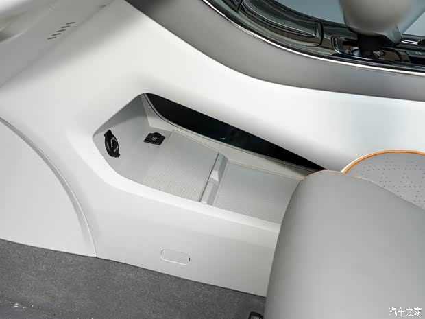 东风风行 风行·游艇 2022款 尊享型