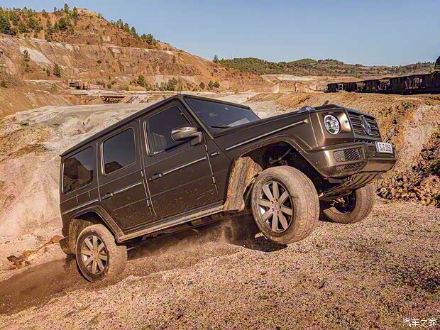奔驰(进口) 奔驰G级 2019款 G 500 奔驰(进口) 奔驰G级 2019款 G 500