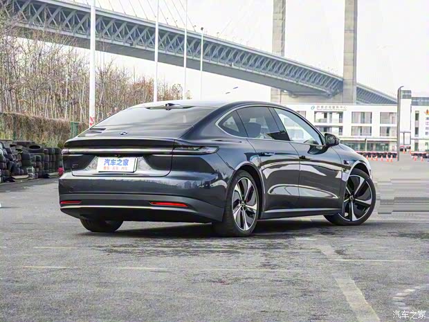 蔚来 蔚来ET7 2022款 100kWh 首发版 蔚来 蔚来ET7 2022款 100kWh 首发版