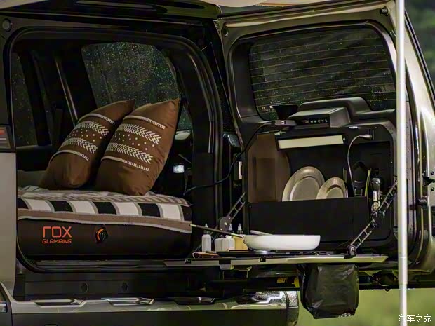 極石汽車 極石01 2023款 全能7座版