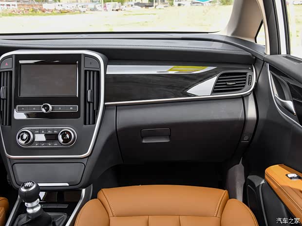 比亞迪 宋MAX 2018款 1.5T 手動智聯(lián)豪華型 6座