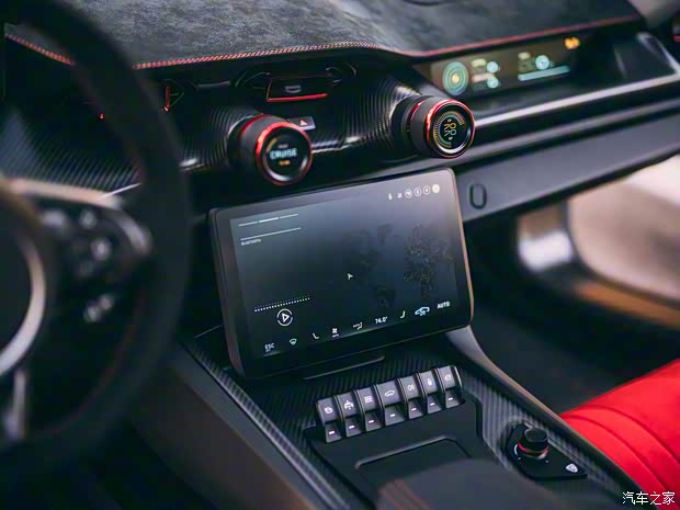 锐马克 Nevera 2022款 北美版