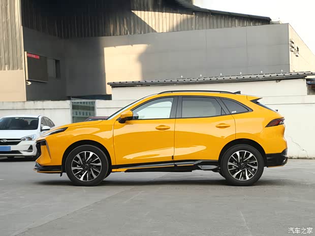 東風(fēng)風(fēng)行 風(fēng)行T5 EVO 2022款 1.5TD DCT星耀版 熱浪