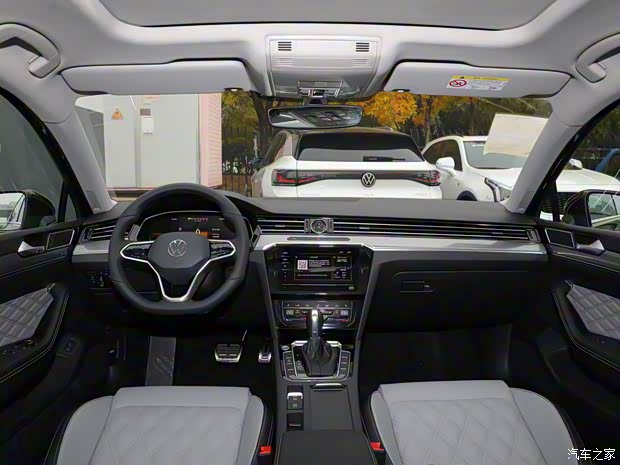 一汽-大众 迈腾 2023款 200万辆纪念版 280TSI DSG领先型 一汽-大众 迈腾 2023款 200万辆纪念版 280TSI DSG领先型