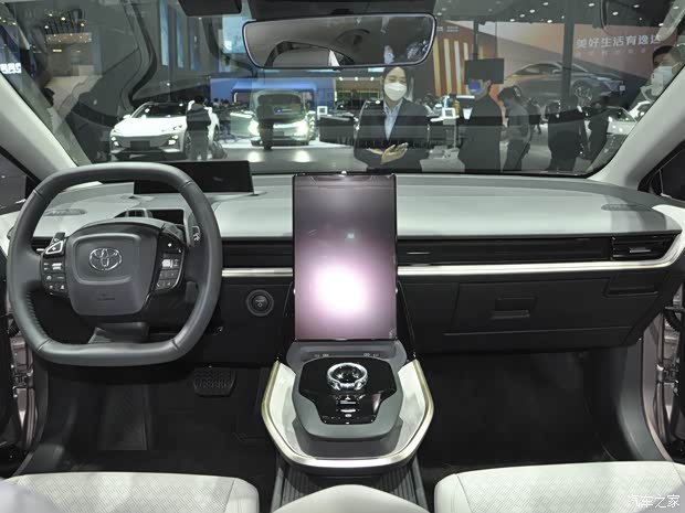 一汽丰田 丰田bZ3 2023款 616km 长续航Premium