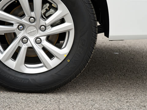 2023款 2.0L 长轴商务型 7座 2023款 2.0L 长轴商务型 7座