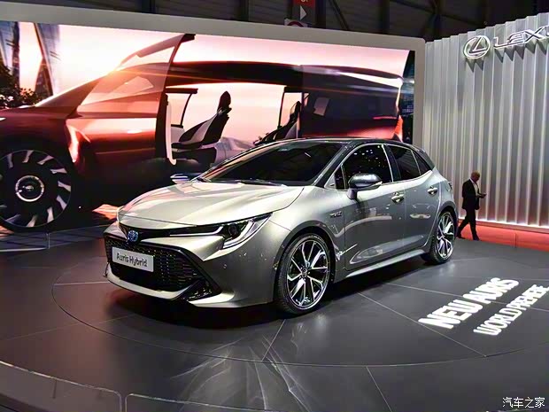 丰田(进口) Auris 2018款 Hybrid掀背版