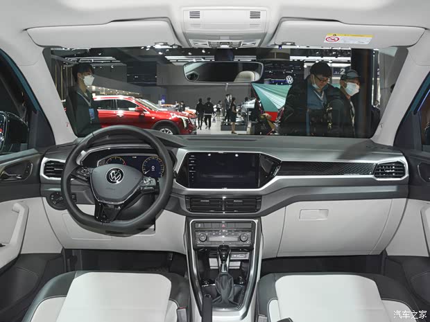 上汽大众 途铠 2023款 300TSI DSG基本型 上汽大众 途铠 2023款 300TSI DSG基本型