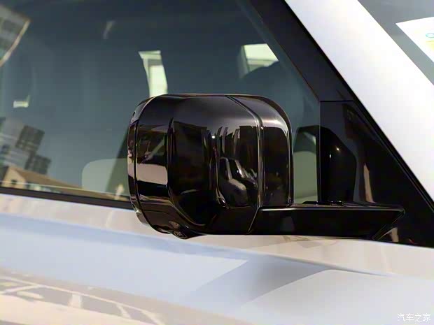 路虎(进口) 路虎卫士 2021款 90 P400 X-DYNAMIC S