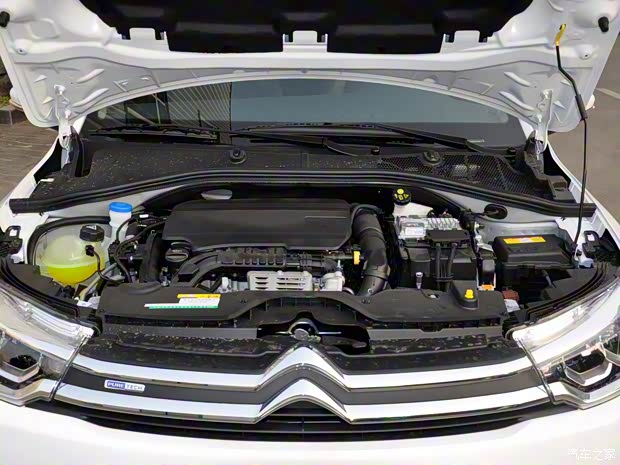 东风雪铁龙 雪铁龙C3-XR 2018款 230THP 自动智能型 东风雪铁龙 雪铁龙C3-XR 2018款 230THP 自动智能型