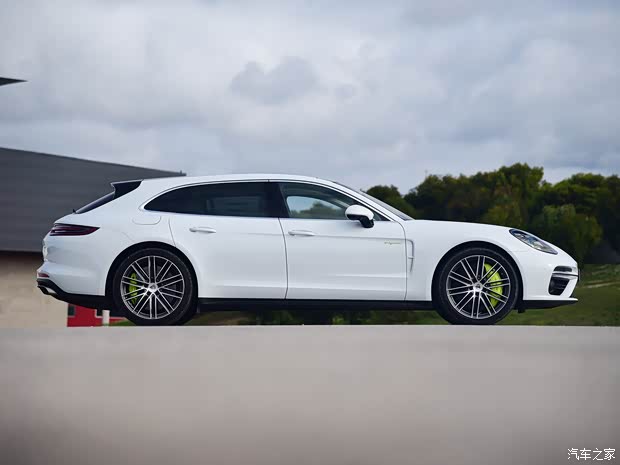 保时捷 Panamera新能源 2018款 Panamera Turbo S E-Hybrid Sport Turismo 4.0T 保时捷 Panamera新能源 2018款 Panamera Turbo S E-Hybrid Sport Turismo 4.0T