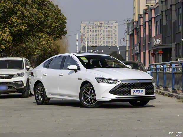 比亞迪 秦PLUS 2023款 DM-i 120KM 尊貴型