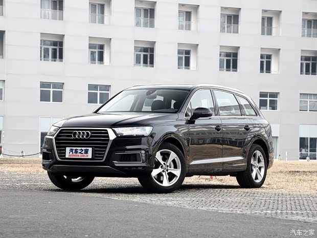 奥迪(进口) 奥迪Q7新能源 2017款 45 e-tron 奥迪(进口) 奥迪Q7新能源 2017款 45 e-tron