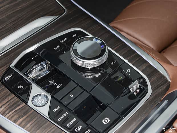 宝马(进口) 宝马X7 2023款 xDrive40i 领先型豪华套装 宝马(进口) 宝马X7 2023款 xDrive40i 领先型豪华套装