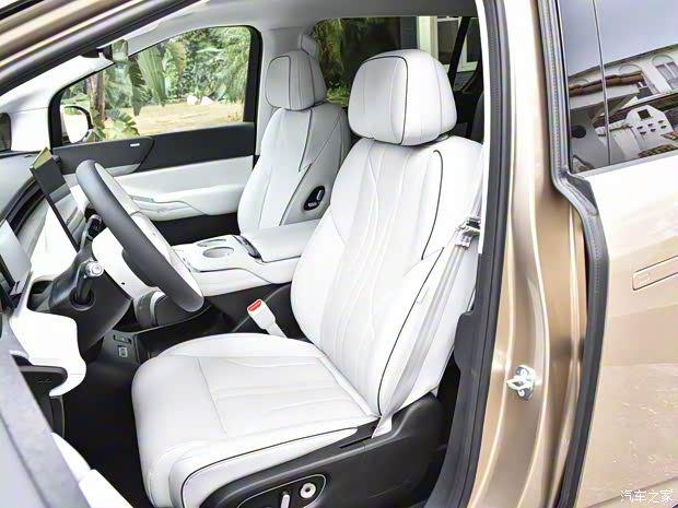 小鹏汽车 小鹏X9 2024款 四驱 三元锂