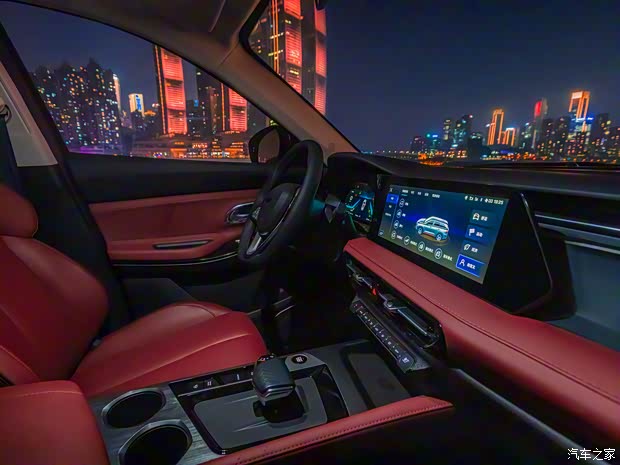 长安汽车 长安欧尚X7 PLUS 2022款 1.5T 蓝鲸自动红版 长安汽车 长安欧尚X7 PLUS 2022款 1.5T 蓝鲸自动红版