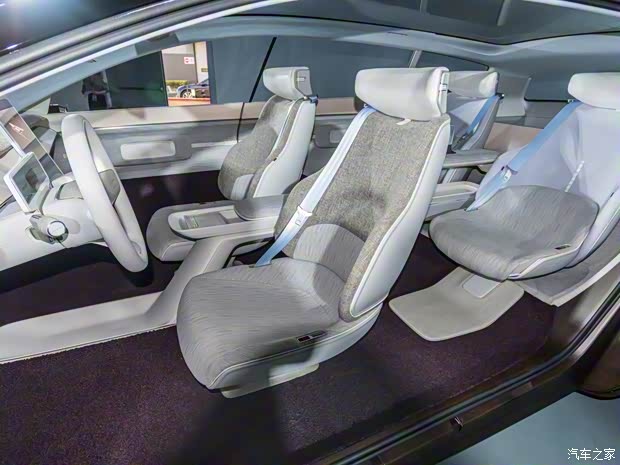 沃爾沃(進(jìn)口) Concept Recharge 2021款 基本型