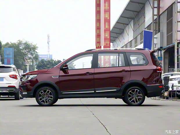 SWM斯威汽車 SWM斯威X3 2020款 1.5L 手動(dòng)超值型 7座 SWM斯威汽車 SWM斯威X3 2020款 1.5L 手動(dòng)超值型 7座