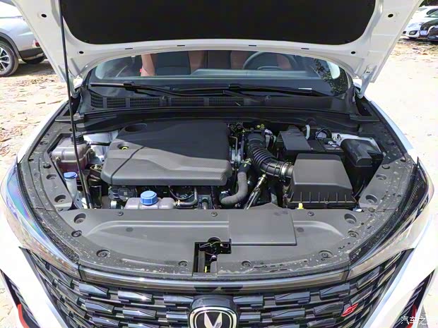 長安汽車 逸動 2022款 PLUS 藍鯨NE 1.4T GDI DCT高配版